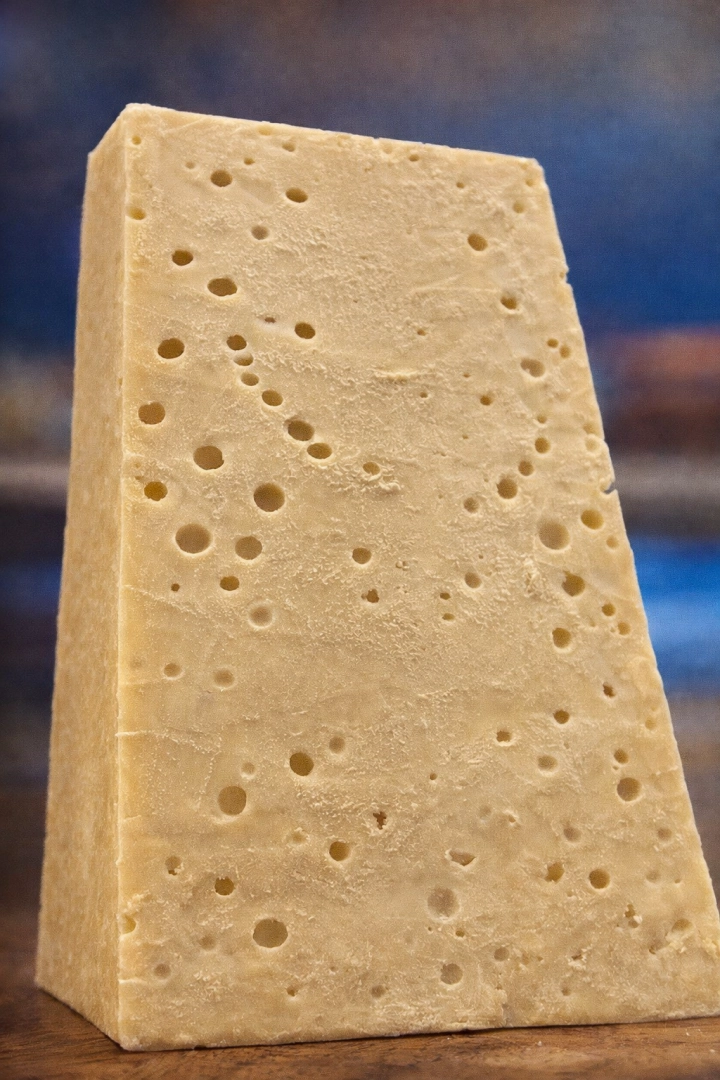 #38 - Manyas Eski Inek Kelle Peyniri (500gr)